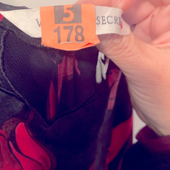 VS matching slip and robe - Picture 4 of 9